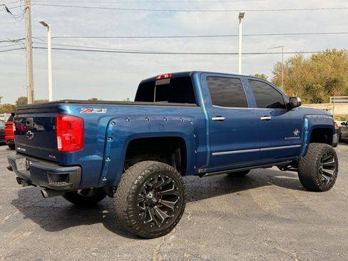 Used 2017 Chevrolet Silverado 1500 LTZ Z71 w/ LTZ Plus Package image 9