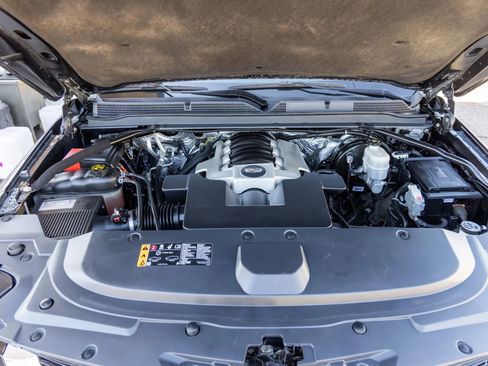 Used 2017 Cadillac Escalade Luxury image 44