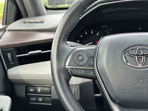 Used 2019 Toyota Avalon XLE w/ Moonroof Package FWD image 9