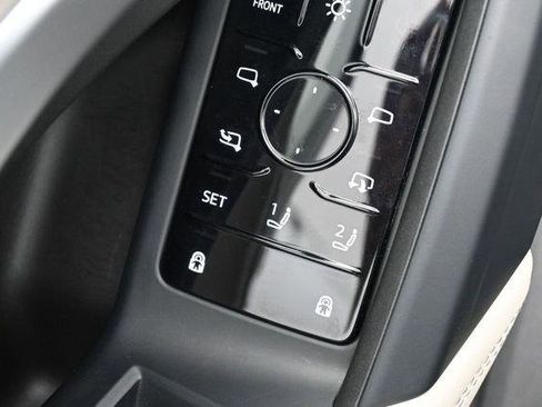 Certified 2025 Audi Q5 Prestige AWD/4WD image 13