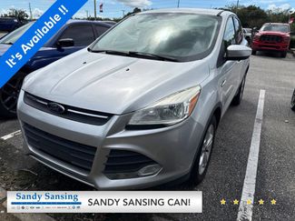Used 2014 Ford Escape SE FWD video 1