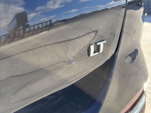 Used 2018 Chevrolet Equinox LT FWD image 9