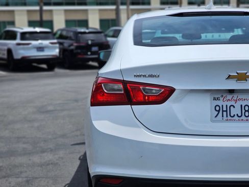 Used 2023 Chevrolet Malibu LT FWD image 8