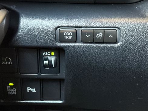 Used 2019 Lexus IS 300 F Sport w/ F Sport Package RWD image 30