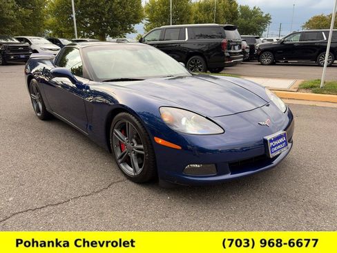 Used 2005 Chevrolet Corvette Coupe w/ Preferred Equipment Group RWD image 1