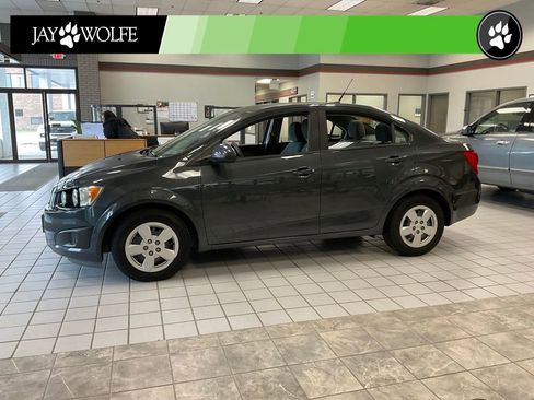 Used 2014 Chevrolet Sonic LS FWD image 3