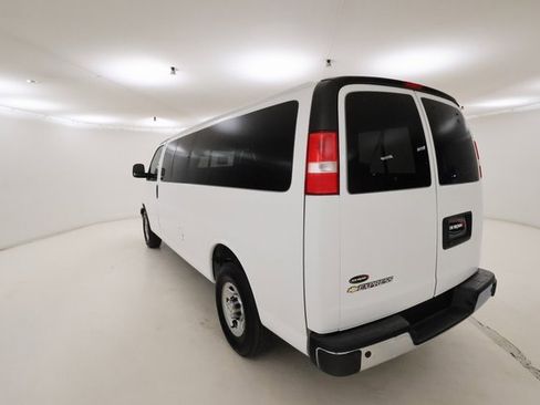 Used 2024 Chevrolet Express 3500 LT w/ LT Preferred Equipment Group image 24