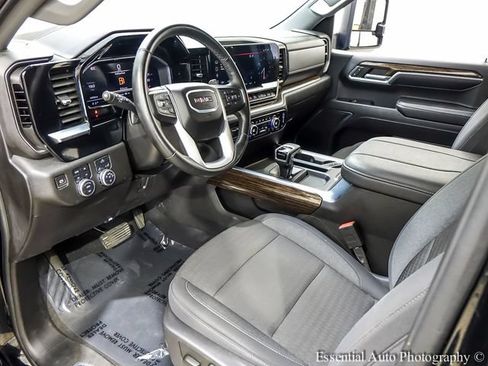 Used 2024 GMC Sierra 1500 Elevation w/ X31 Off-Road Package AWD/4WD image 12