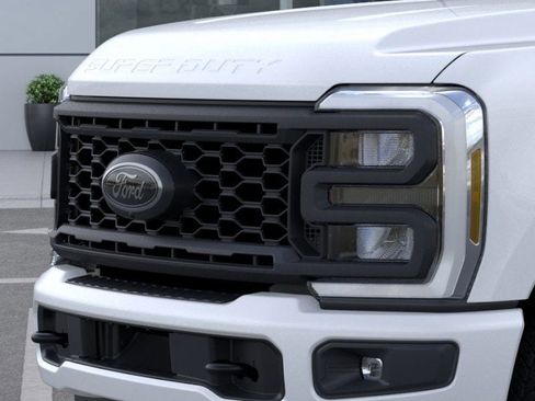 New 2025 Ford F250 Lariat w/ Lariat Ultimate Package image 17