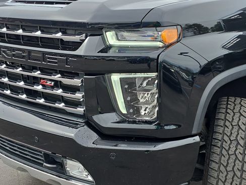 Used 2021 Chevrolet Silverado 2500 LTZ w/ Z71 Chrome Sport Edition image 35