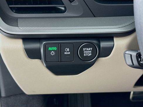 Certified 2025 Porsche 911 Carrera image 16