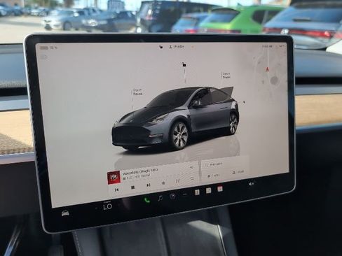 Used 2023 Tesla Model Y Long Range image 12