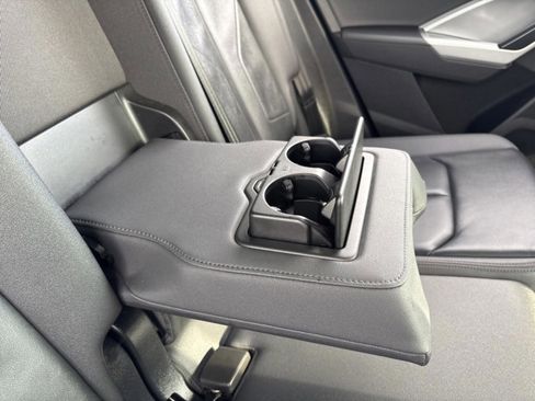 Used 2024 Audi Q3 2.0T Premium image 27