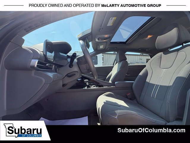 Used 2025 Hyundai Elantra SEL FWD image 12