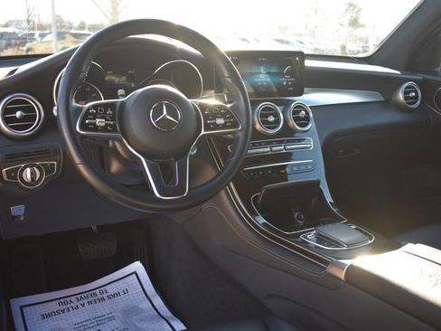 Used 2020 Mercedes-Benz GLC 300 4MATIC image 18