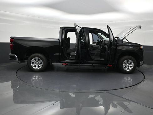 Used 2021 Chevrolet Silverado 1500 LT RWD image 32