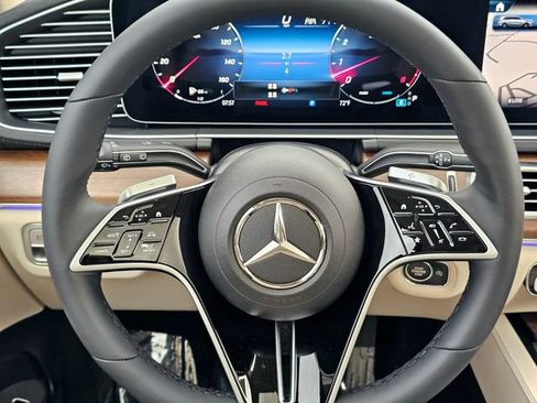 New 2026 Mercedes-Benz GLS 450 4MATIC image 30