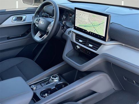 New 2026 Ford Explorer Active image 6