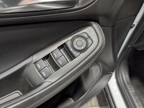 Used 2025 Buick Encore GX Preferred image 12