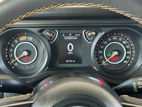 Used 2024 Jeep Wrangler Sport S image 21