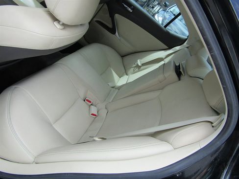 Used 2010 Lexus IS 250 image 9