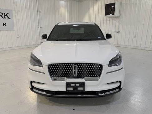 Used 2023 Lincoln Aviator Reserve image 8