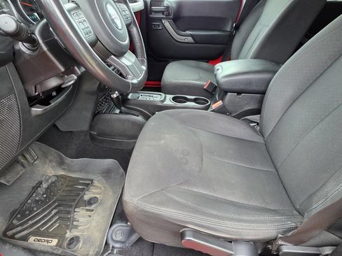 Used 2018 Jeep Wrangler Unlimited Sport S AWD/4WD image 7