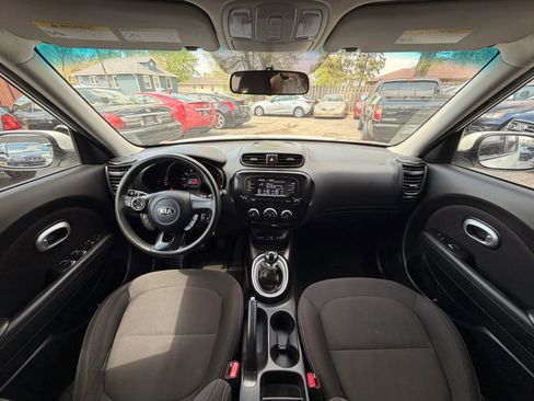 Used 2018 Kia Soul FWD image 27
