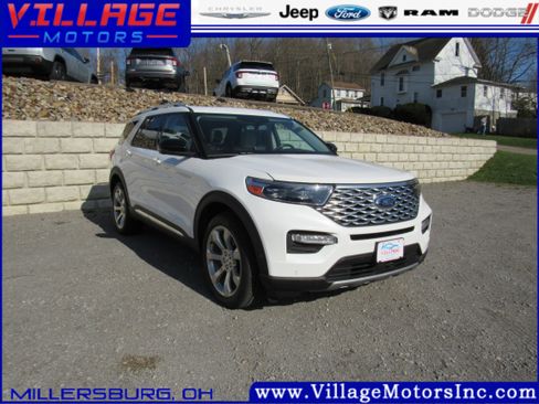 Used 2020 Ford Explorer Platinum w/ Premium Technology Package image 3