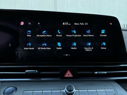 Used 2021 Hyundai Elantra Limited image 30