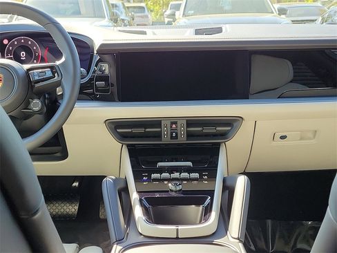 New 2026 Porsche Cayenne image 22