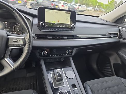 Used 2024 Mitsubishi Outlander SE AWD/4WD image 32
