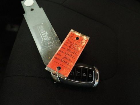 Used 2023 Hyundai Elantra SEL FWD image 33