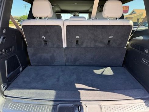Used 2025 Jeep Wagoneer Series III w/ Premium Group I AWD/4WD image 15