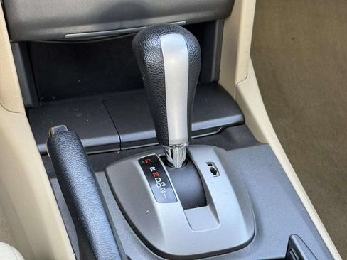 Used 2011 Honda Accord LX-P image 17