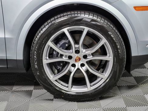 Used 2026 Porsche Cayenne Coupe AWD/4WD image 41