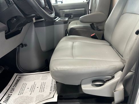 Used 2024 Ford E-350 and Econoline 350 Super Duty image 14