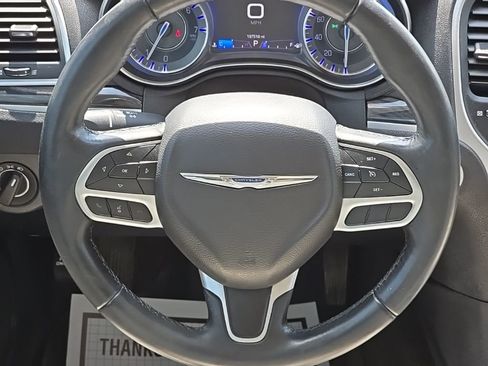 Used 2018 Chrysler 300 Touring w/ Sport Appearance Package image 23