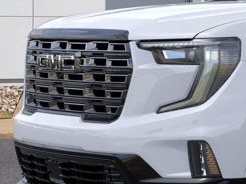 New 2026 GMC Acadia Denali Ultimate w/ LPO, Floor Liner Package image 13