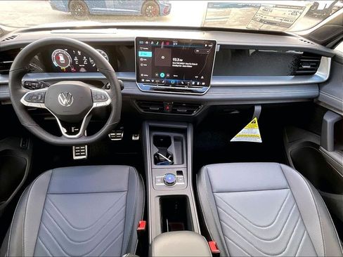 New 2026 Volkswagen Tiguan SE R-Line AWD/4WD image 11