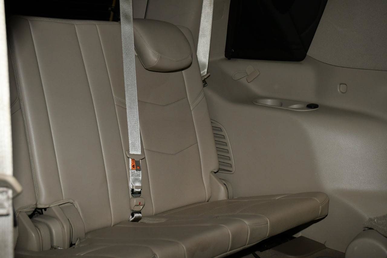 Used 2015 Cadillac Escalade Premium AWD/4WD image 34