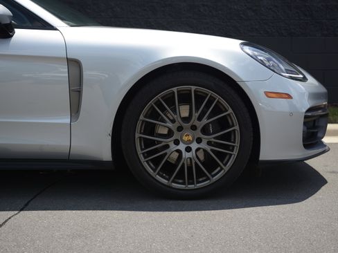 Certified 2023 Porsche Panamera Platinum Edition RWD image 41