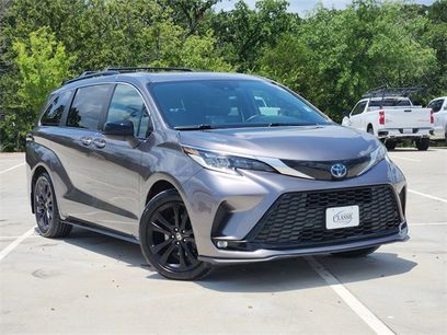 Used 2022 Toyota Sienna XSE
