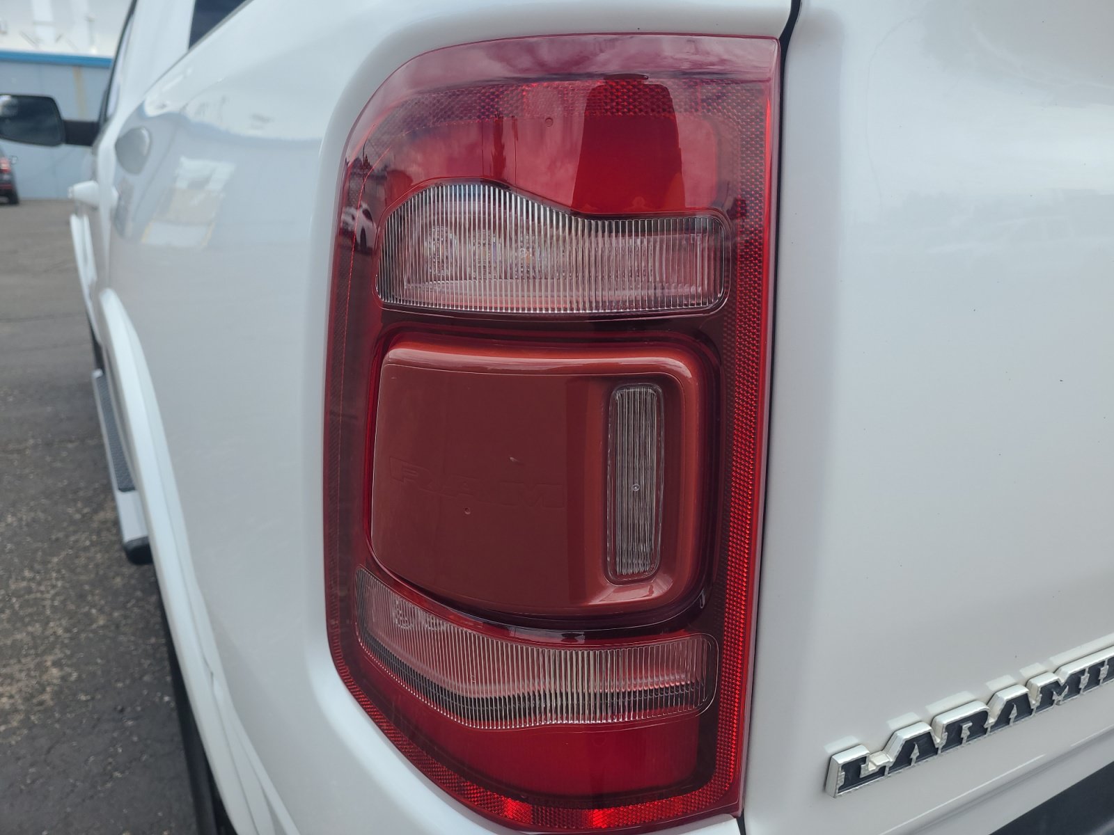 Used 2020 RAM 1500 Laramie AWD/4WD image 25