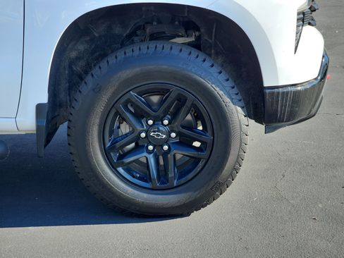 Used 2023 Chevrolet Silverado 1500 LT Trail Boss w/ Protection Package AWD/4WD image 10