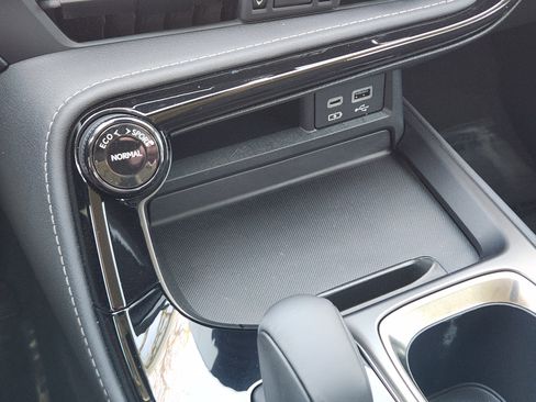 Certified 2024 Lexus NX 250 FWD w/ Towing Package (2000 Lbs) image 23