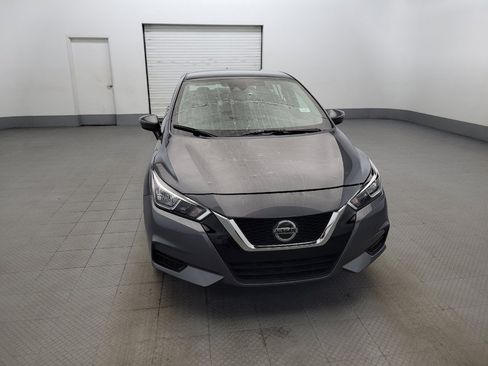 Used 2021 Nissan Versa SV w/ Trunk Package FWD image 14