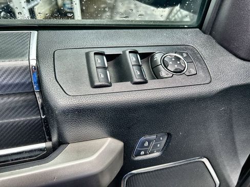 Used 2018 Ford F150 Lariat w/ Equipment Group 502A Luxury image 21