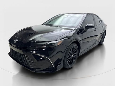 Used 2025 Toyota Camry SE w/ Multimedia Upgrade Package image 2