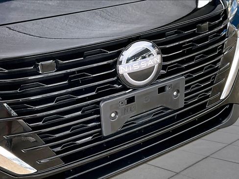 Used 2024 Nissan Sentra SV w/ All-Weather Package FWD image 30